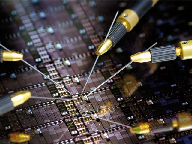 Mixed-Signal CMOS IC 