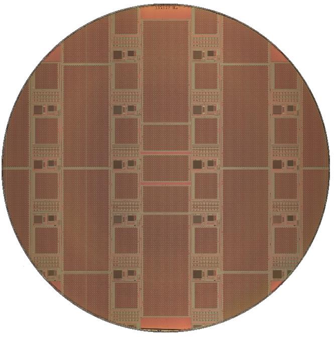 Auf einem 8‘‘ Wafer werden 6 großflächige DEPFET-Detektoren mit 18 cm² aktiver Fläche durch Stitching realisiert.