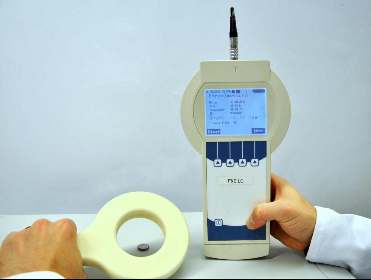 Telemetric reading of the intracranial pressure shunt pressure sensor