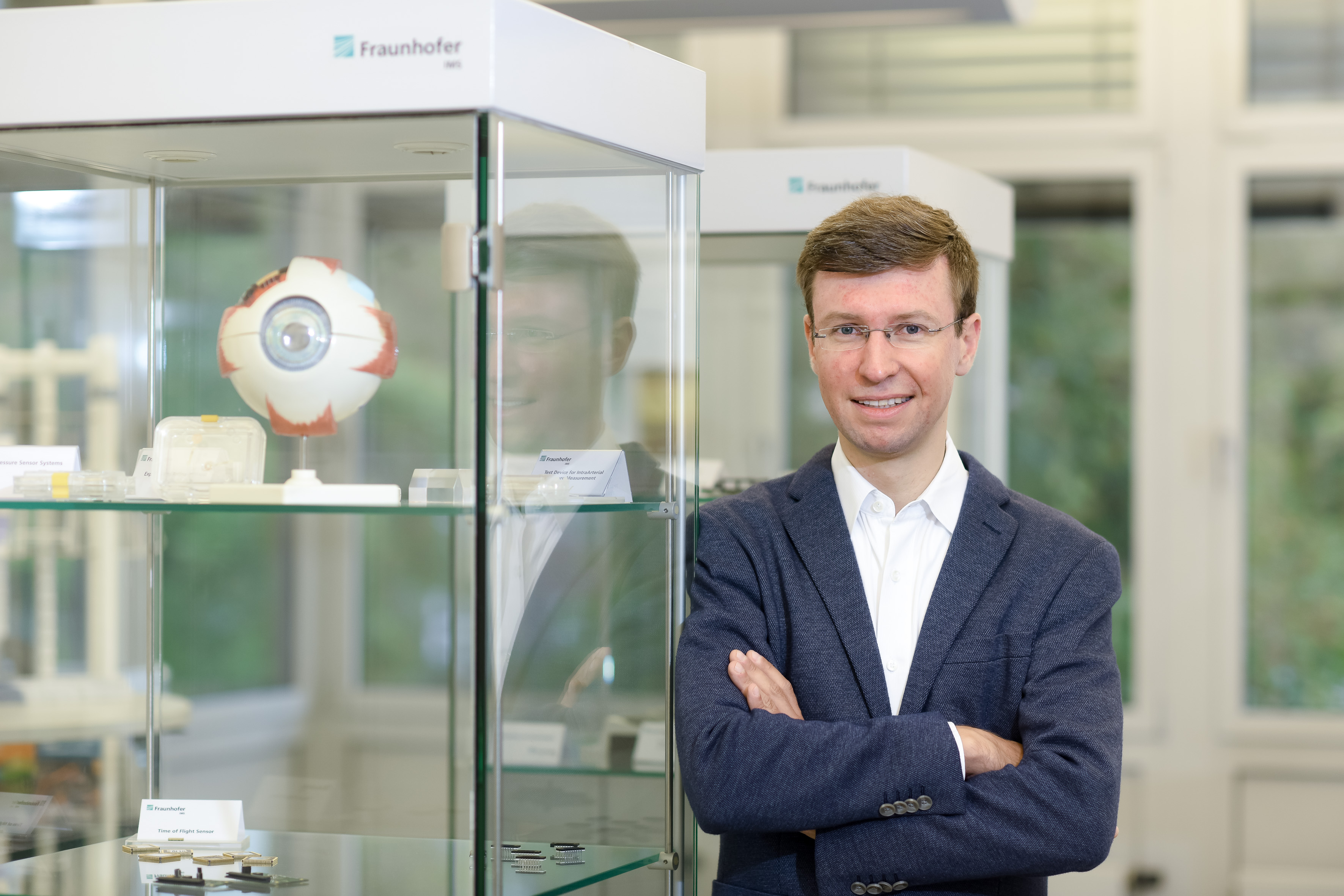 Prof. Dr. Karsten Seidl is looking forward to his new tasks at the Fraunhofer IMS and the University of Duisburg-Essen. With Karsten Seidl, the IMS is strengthening bio-sensor technology – his research focuses on biosensor systems and bio-nanosensor technology.